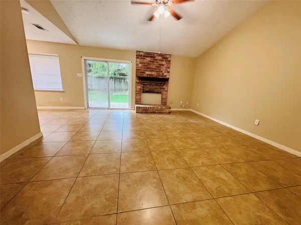 $1,850 | 22219 Acorn Valley Drive, Spring, TX 77389