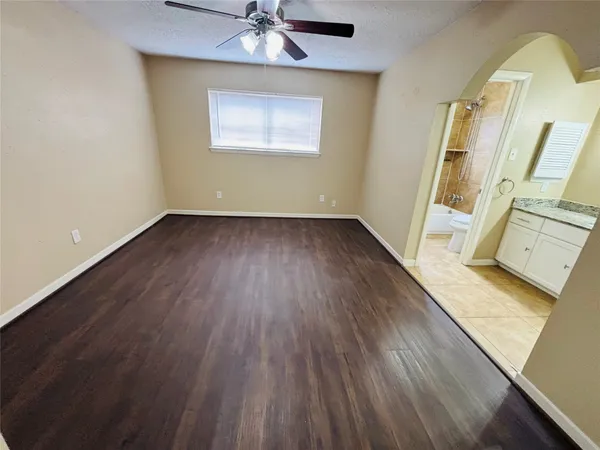 $1,850 | 22219 Acorn Valley Drive, Spring, TX 77389