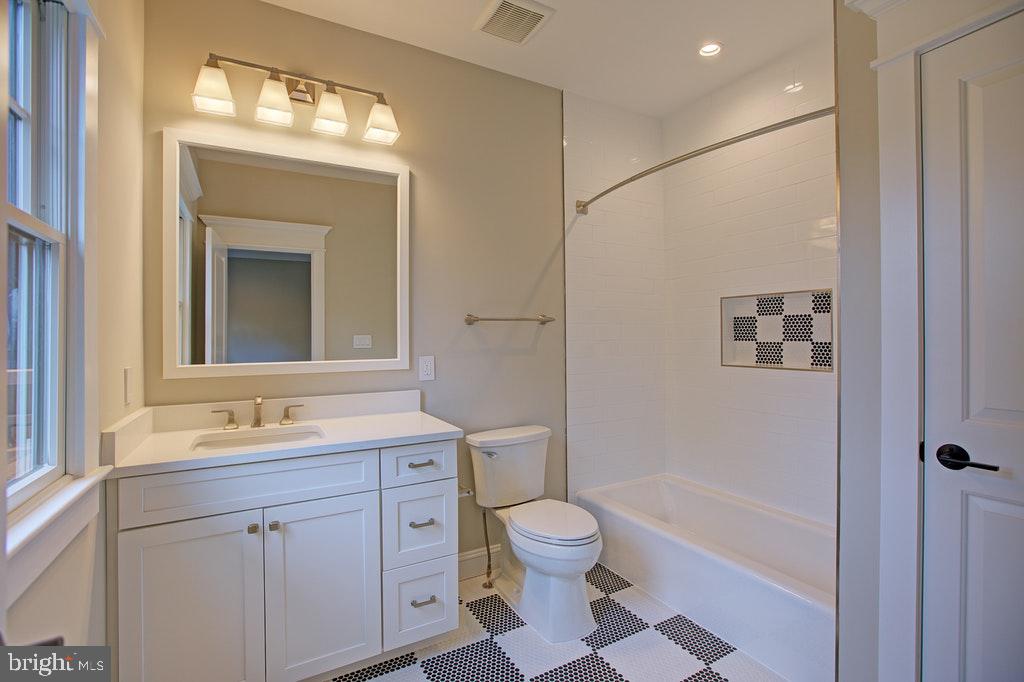 1922 Byrd Road Vienna, VA 22182 - Photo 31 of 48 Bedroom 2 ensuite full bath