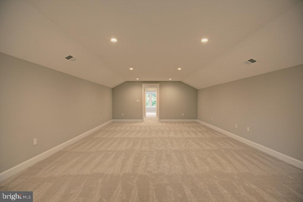 1922 Byrd Road Vienna, VA 22182 - Photo 38 of 48 Upper level 2 LOFT