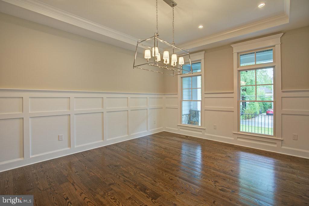 1922 Byrd Road Vienna, VA 22182 - Photo 6 of 48 Dining room
