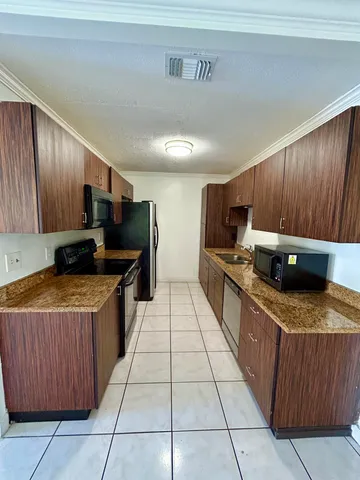 $2,400 | 141 Plumage Lane, West Palm Beach, FL 33415