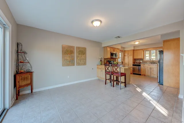 $479,900 | 438 Foote Road, Glastonbury, CT 06073