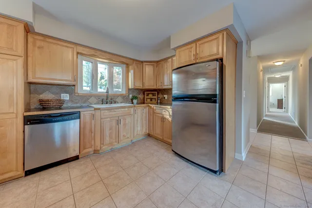 $479,900 | 438 Foote Road, Glastonbury, CT 06073