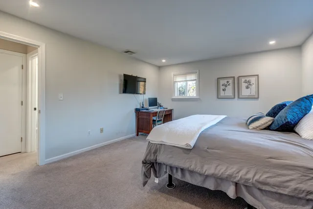 $479,900 | 438 Foote Road, Glastonbury, CT 06073