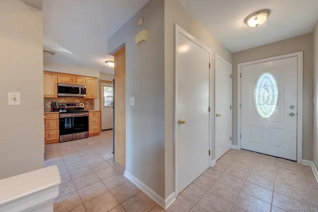 $479,900 | 438 Foote Road, Glastonbury, CT 06073