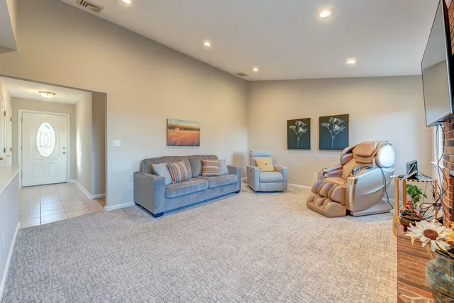 $479,900 | 438 Foote Road, Glastonbury, CT 06073