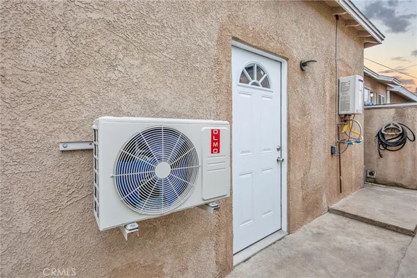 $1,850 | 8459 O'Melveny Avenue, Sun Valley, CA 91352