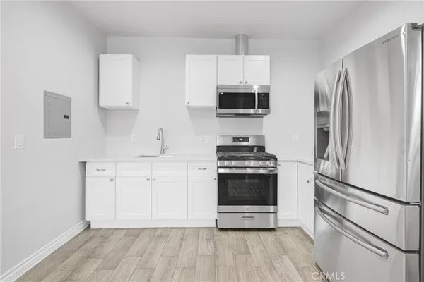 $1,850 | 8459 O'Melveny Avenue, Sun Valley, CA 91352