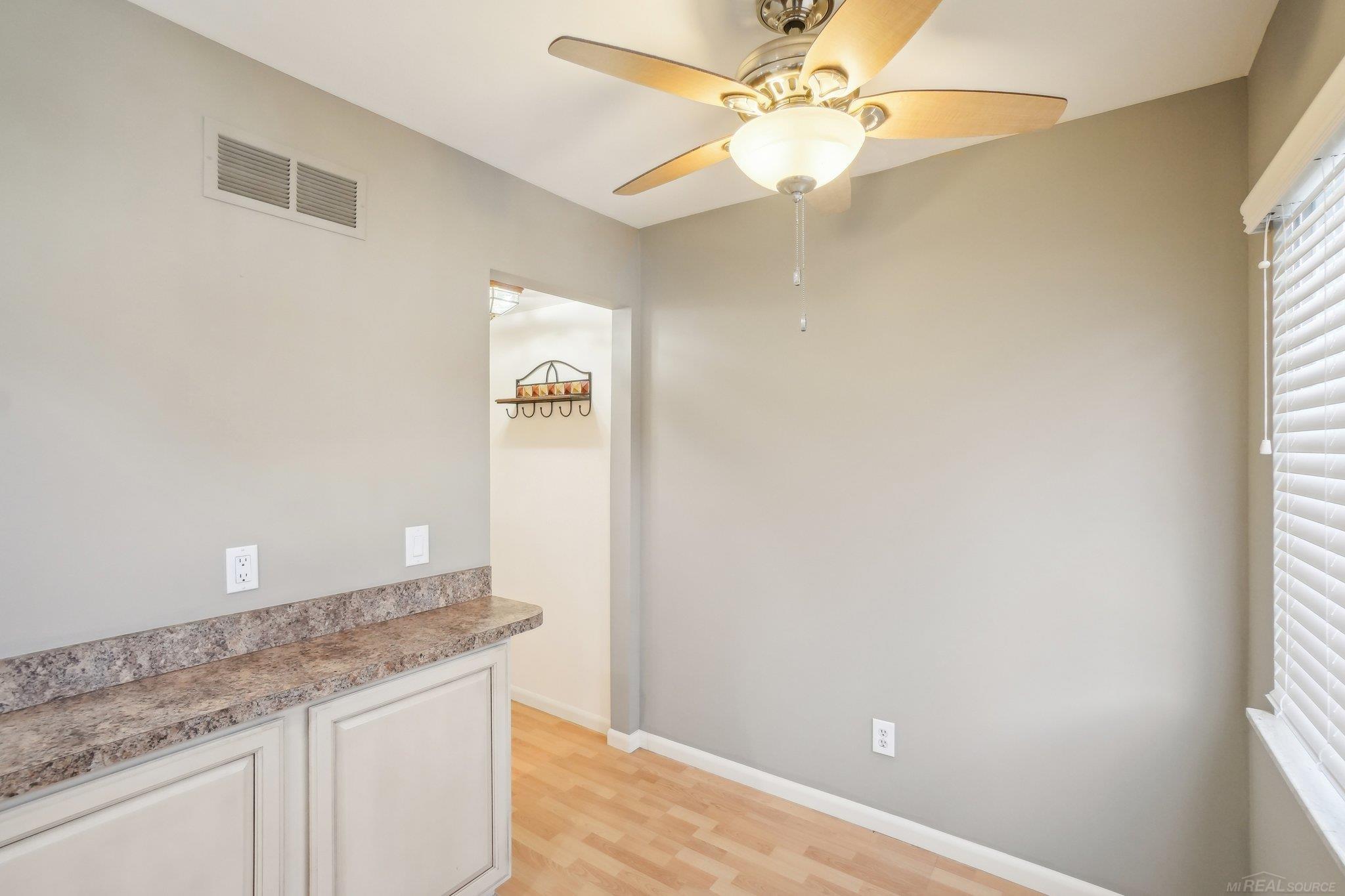 494 Baldwin Avenue Rochester, MI 48307 - Photo 14 of 38