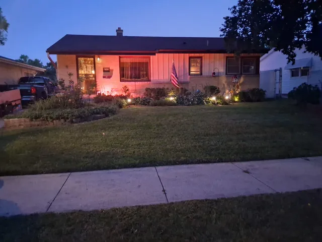 $220,000 | 8743 West Arden Place, Milwaukee, WI 53225