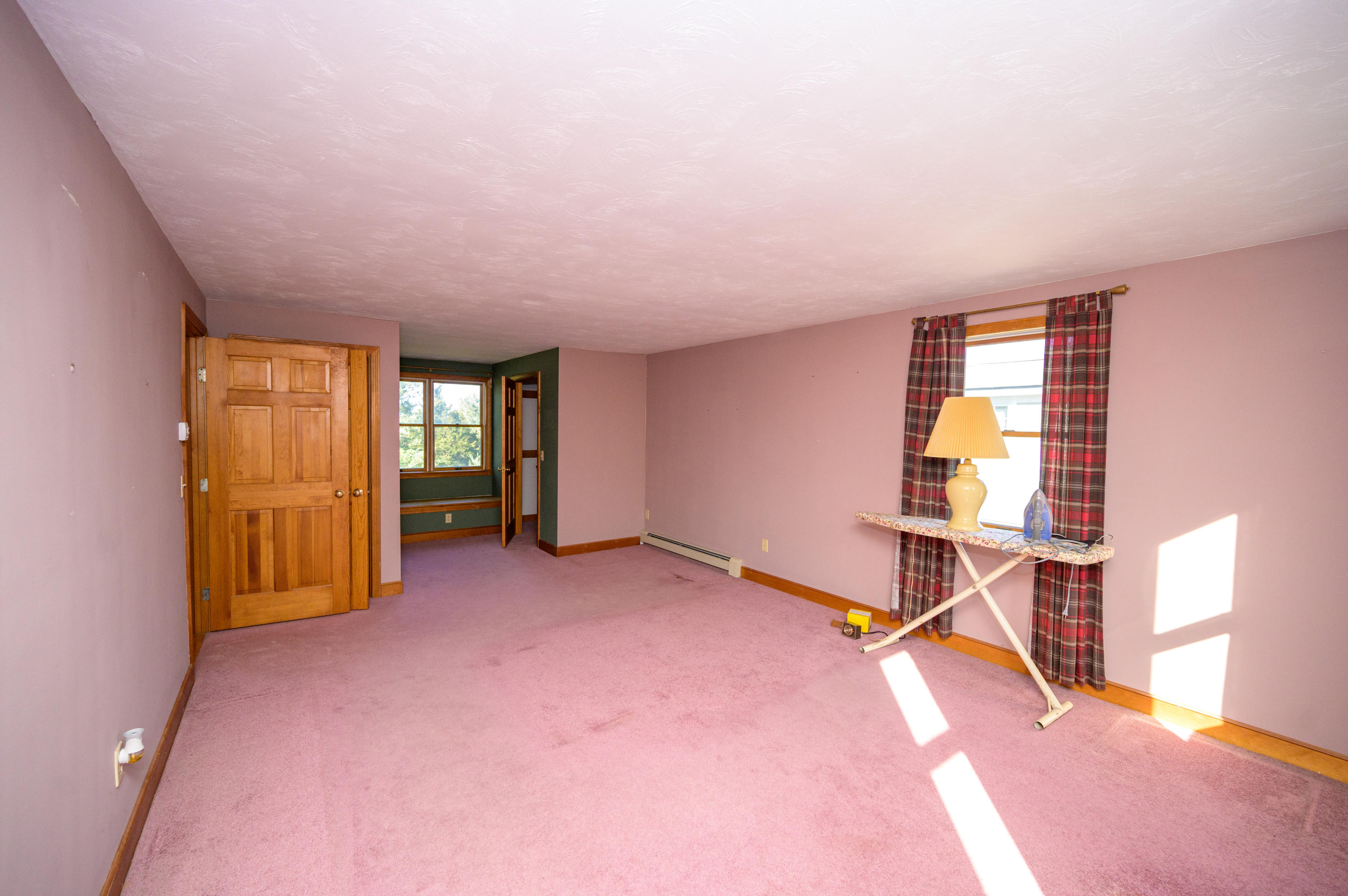 18 Warren Road Bourne, MA 02532 - Photo 25 of 36 an empty room with windows
