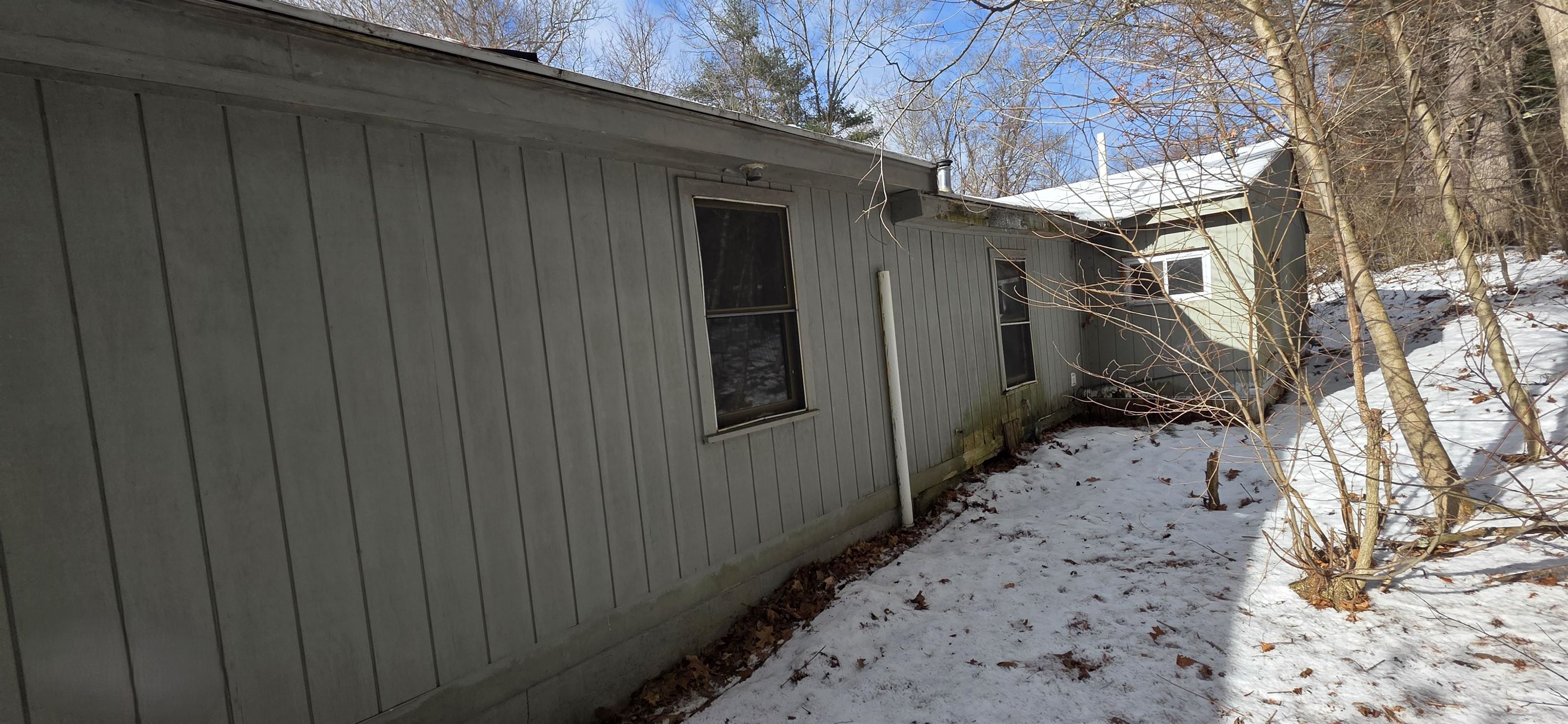 99 Highway 27 Raymond, NH 03077 - Photo 2 of 14