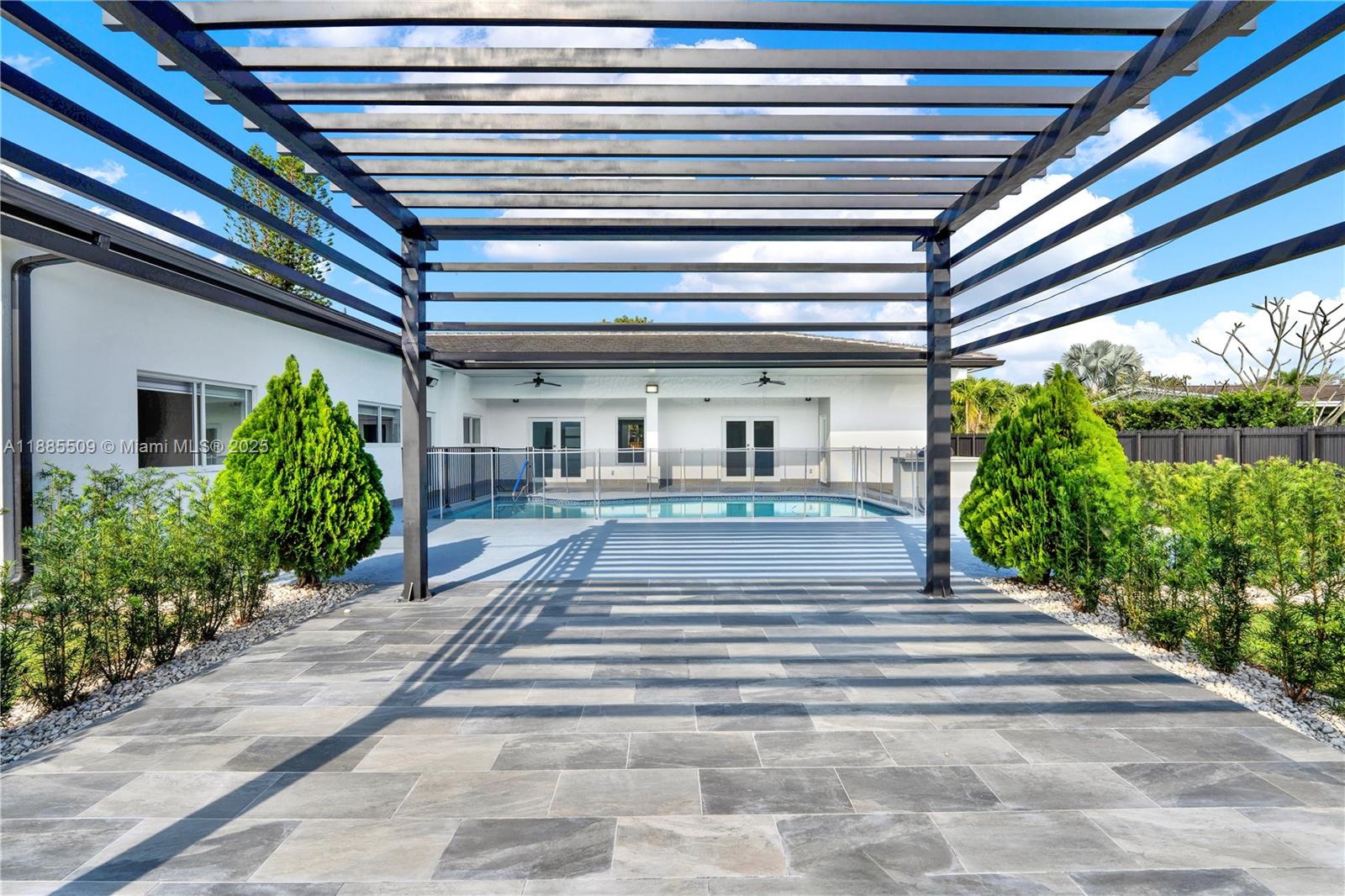11921 Southwest 82nd Road Miami, FL 33156 - Photo 28 of 42 a view of garden with potted plants