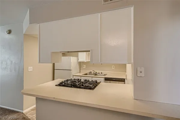 $1,290 | 501 Sellers Place, Henderson, NV 89011