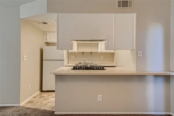 $1,290 | 501 Sellers Place, Henderson, NV 89011