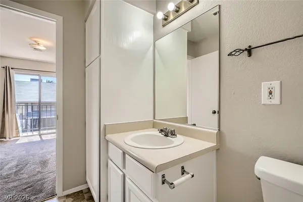 $1,290 | 501 Sellers Place, Henderson, NV 89011