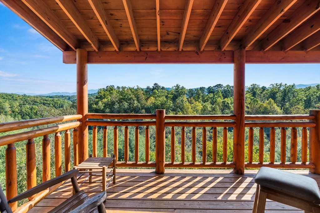 4339 Forest Ridge Way Pigeon Forge, TN 37863 - Photo 20 of 36