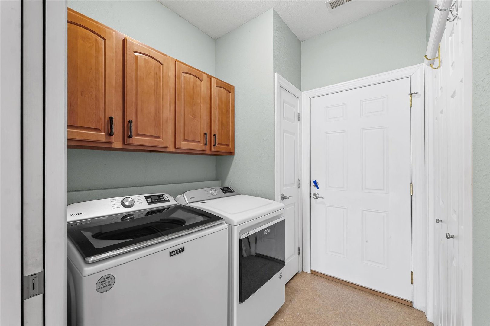 1908 S Prairie Urbana, IL 61802 - Photo 16 of 32 a utility room with dryer and washer