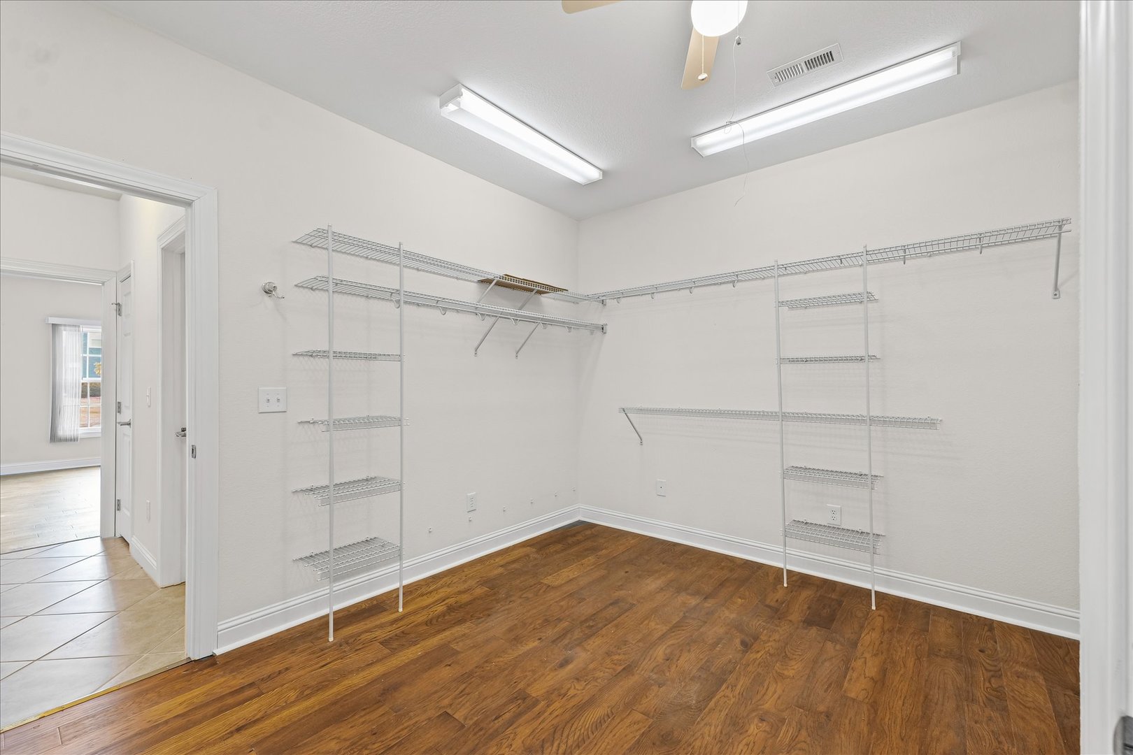 1908 S Prairie Urbana, IL 61802 - Photo 24 of 32 wooden floor in an empty room