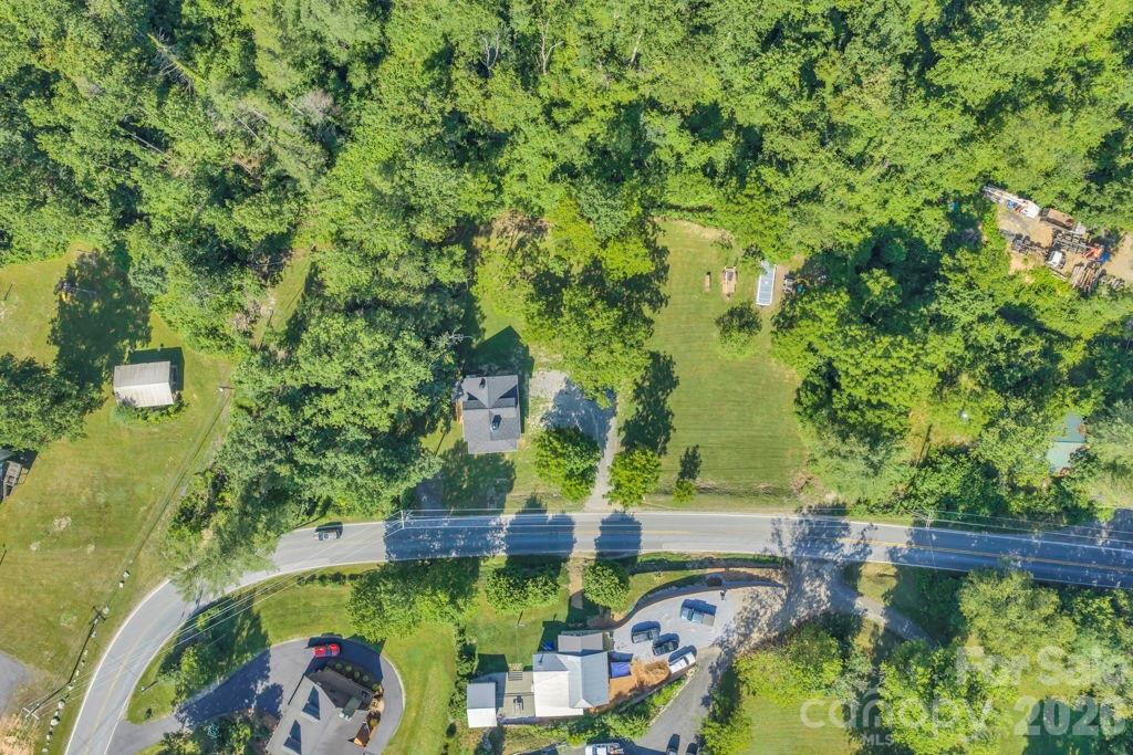 1415 Roan Road Spruce Pine, NC 28777 - Photo 38 of 42