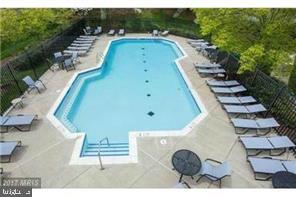 1711 Ascot Way, Unit B Reston, VA 20190 - Photo 10 of 13 a view of a yard in front of the house