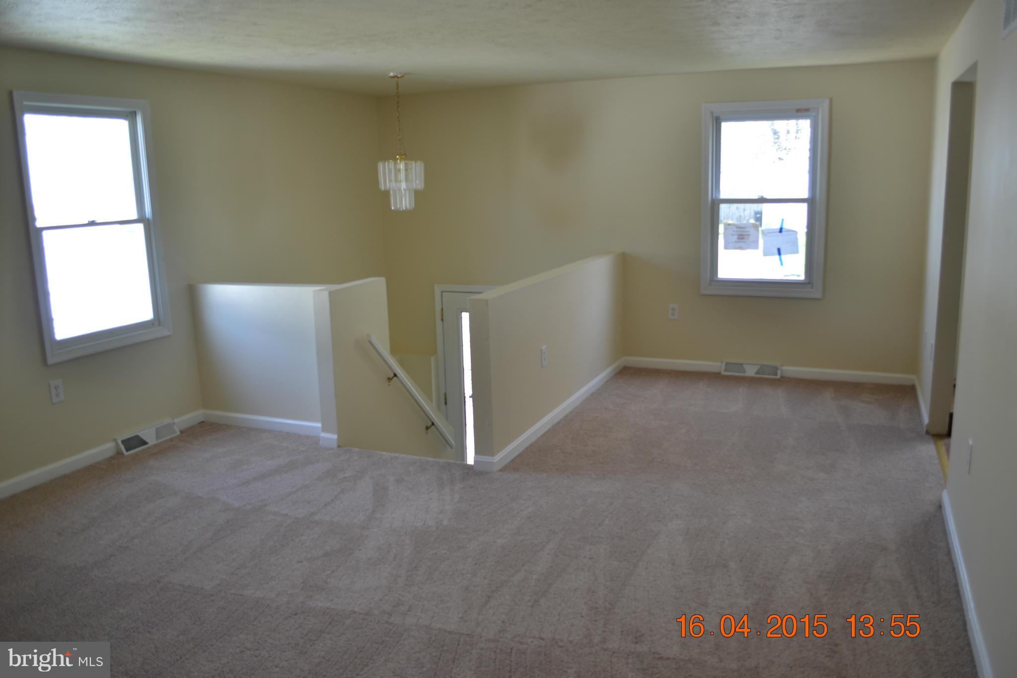 9 Rollwin Road Baltimore, MD 21244 - Photo 8 of 10 Dining Room