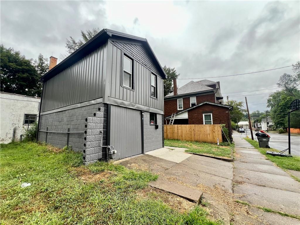 308 9th Street Beaver Falls, PA 15010 - Photo 3 of 13