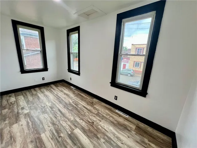 $58,900 | 308 9th Street, Beaver Falls, PA 15010