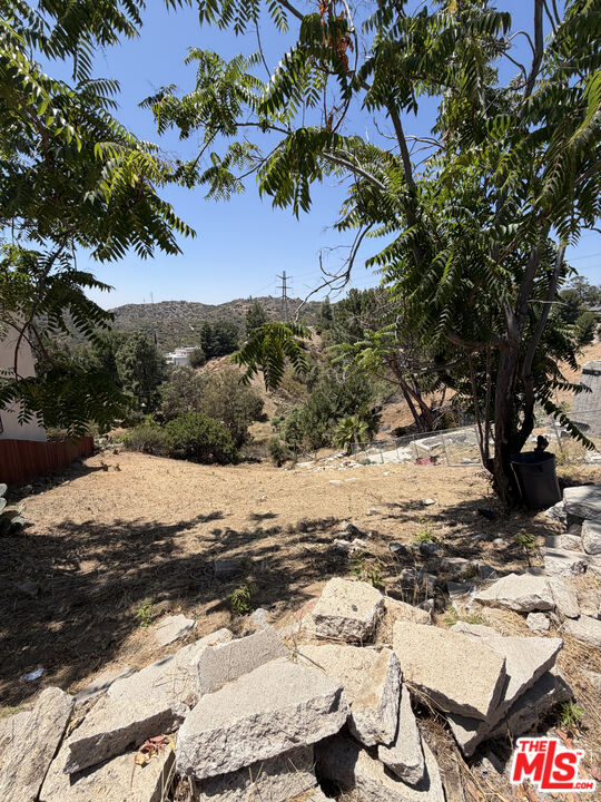 9467 Reverie Road Tujunga, CA 91042 - Photo 14 of 23