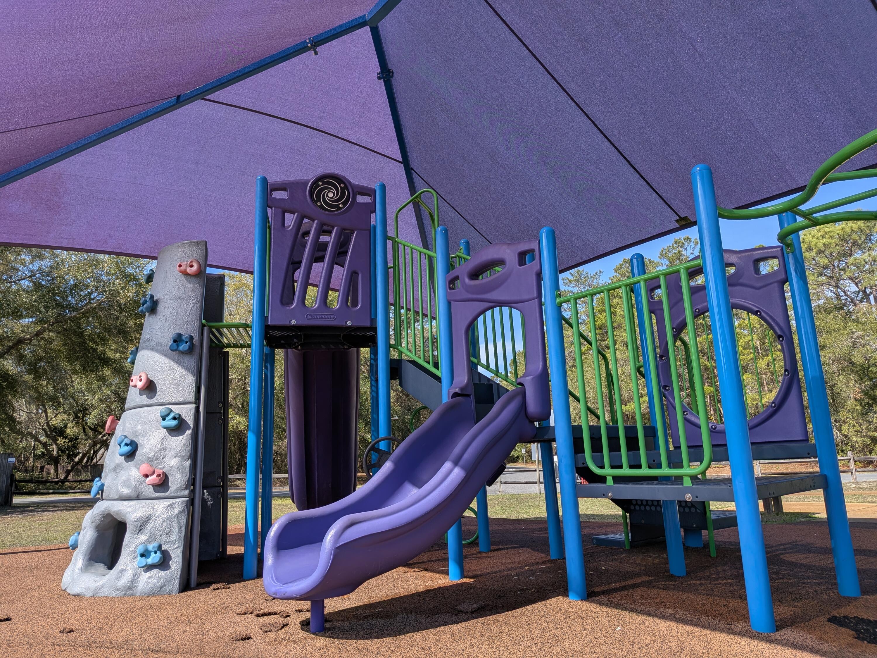 805 West Ridgewood Cove Niceville, FL 32578 - Photo 34 of 38 PXL_20260306_161617924.MP