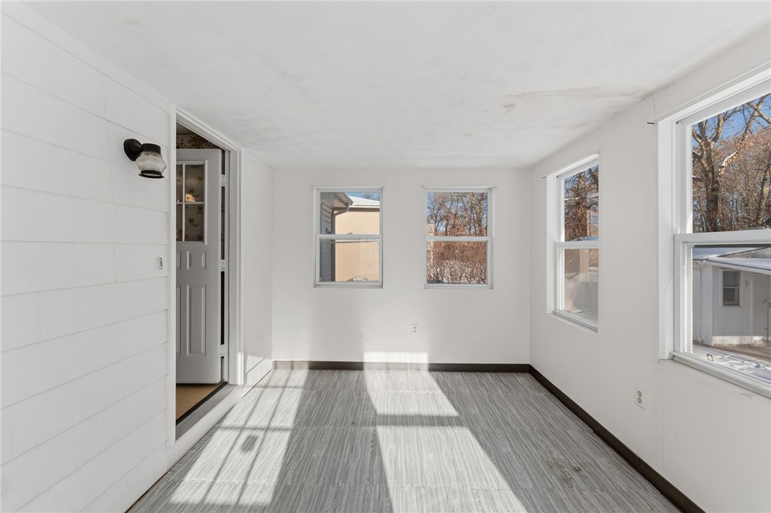 122 Rice Avenue East Providence, RI 02914 - Photo 13 of 43