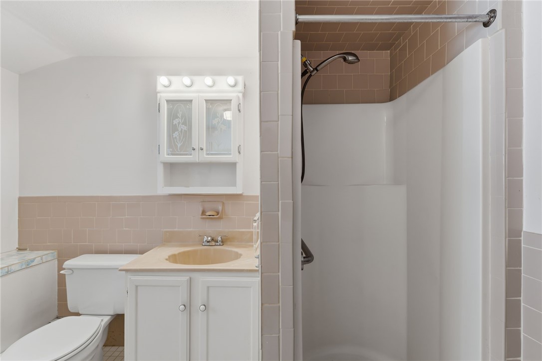 122 Rice Avenue East Providence, RI 02914 - Photo 32 of 43