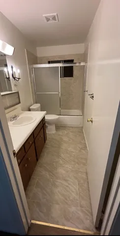 $2,975 | 902 F Street, Davis, CA 95616