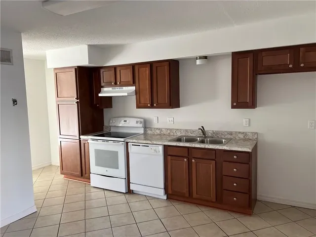 $1,195 | 824 Early Street, Unit 2, Paradis, LA 70080