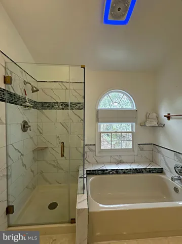 $1,395 | 6046 Joust Lane, Alexandria, VA 22315