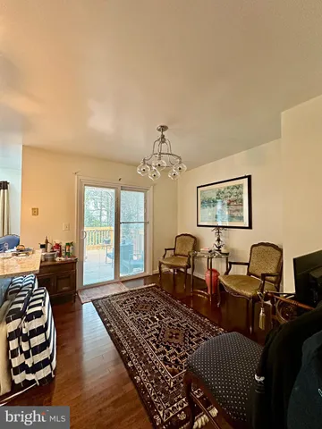 $1,395 | 6046 Joust Lane, Alexandria, VA 22315