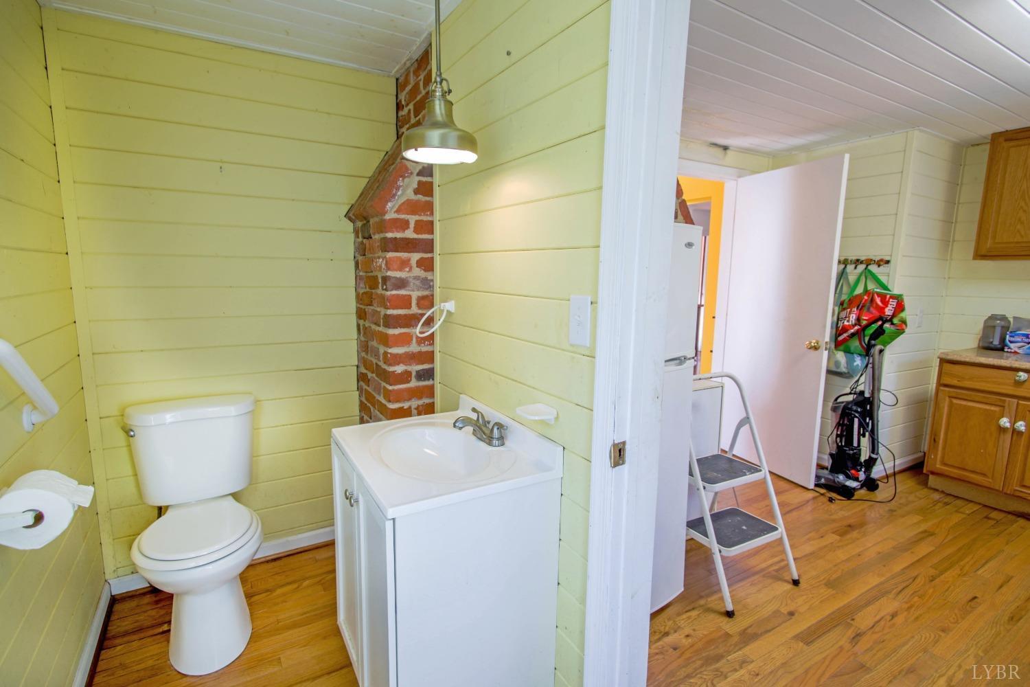 2004 Burnt Bridge Road Lynchburg, VA 24503 - Photo 17 of 66