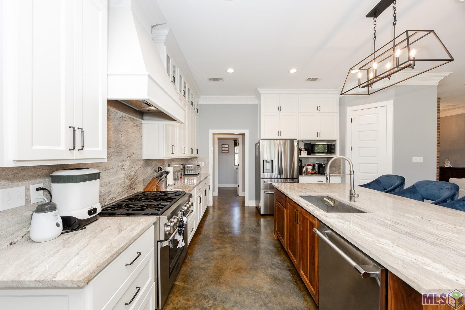 23854 Monarch Point Springfield, LA 70462 - Photo 13 of 37