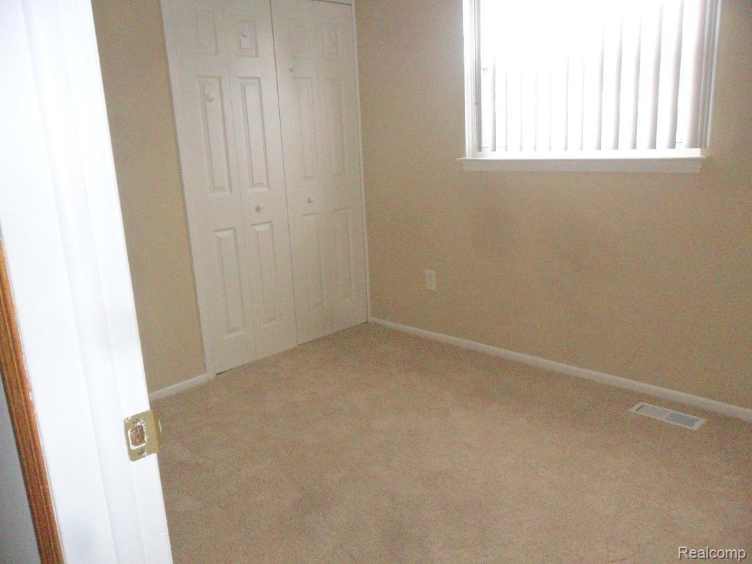 9701 Lisa Street Romulus, MI 48174 - Photo 11 of 14 l bed 2.JPG