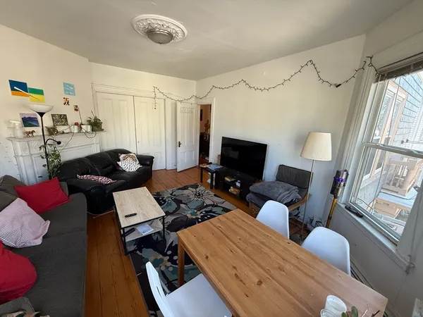 $6,500 | 268 Broadway, Unit 2, Cambridge, MA 02139