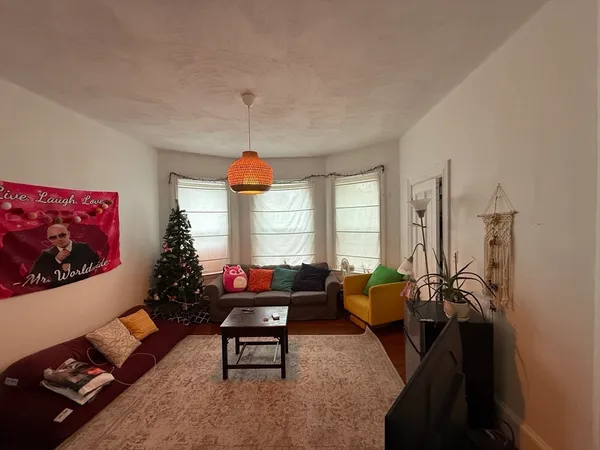 $6,500 | 268 Broadway, Unit 2, Cambridge, MA 02139