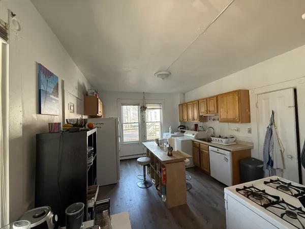 $6,500 | 268 Broadway, Unit 2, Cambridge, MA 02139