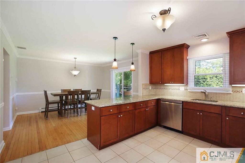 157 Dutch Road East Brunswick, NJ 08816 - Photo 11 of 28 Gallery Image 11