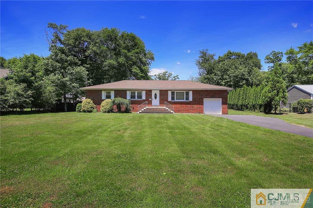 157 Dutch Road East Brunswick, NJ 08816 - Photo 3 of 28 Gallery Image 3
