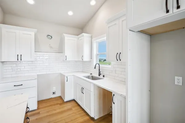 $549,400 | 6475 Ridge View Way, DeForest, WI 53532