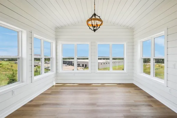 $549,400 | 6475 Ridge View Way, DeForest, WI 53532