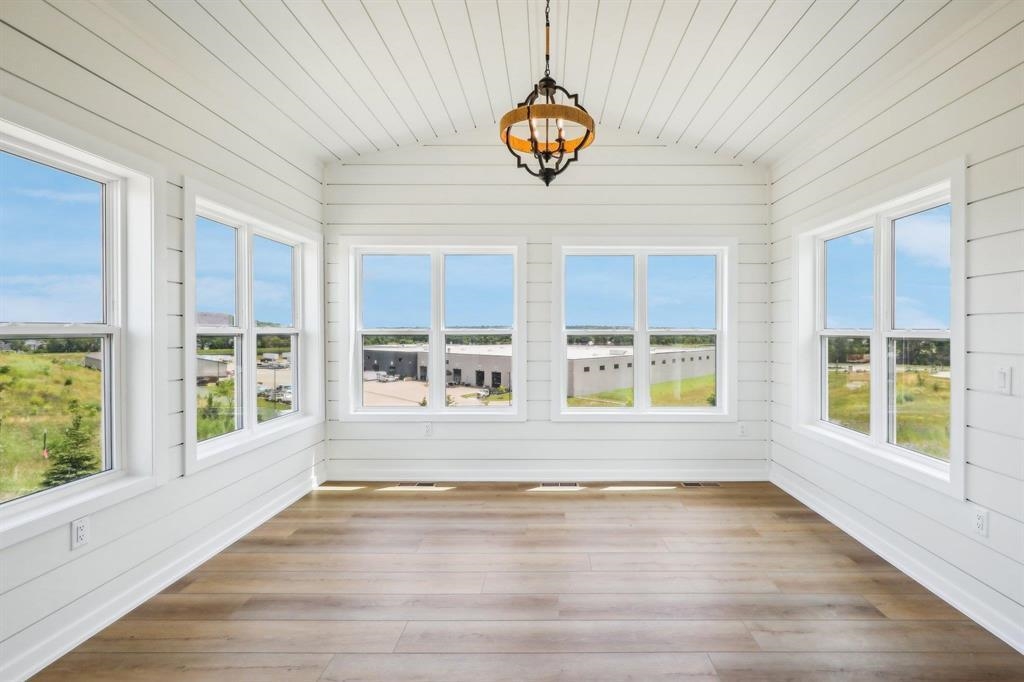 6475 Ridge View Way DeForest, WI 53532 - Photo 16 of 40