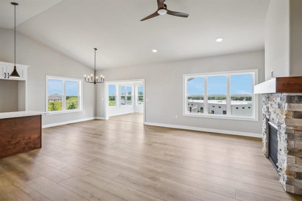 6475 Ridge View Way DeForest, WI 53532 - Photo 7 of 40