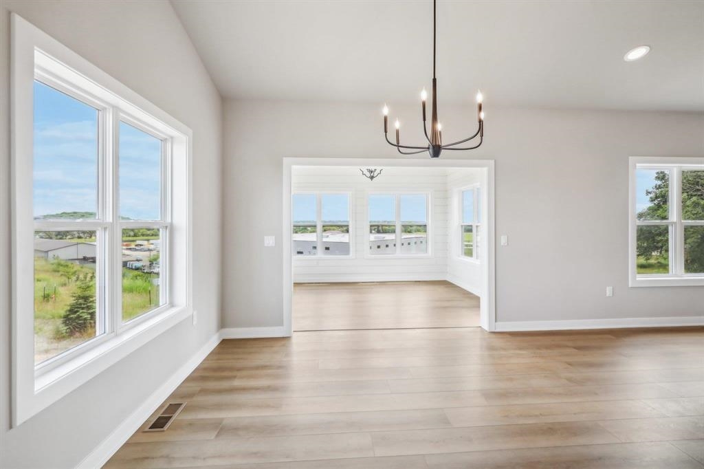 6475 Ridge View Way DeForest, WI 53532 - Photo 8 of 40